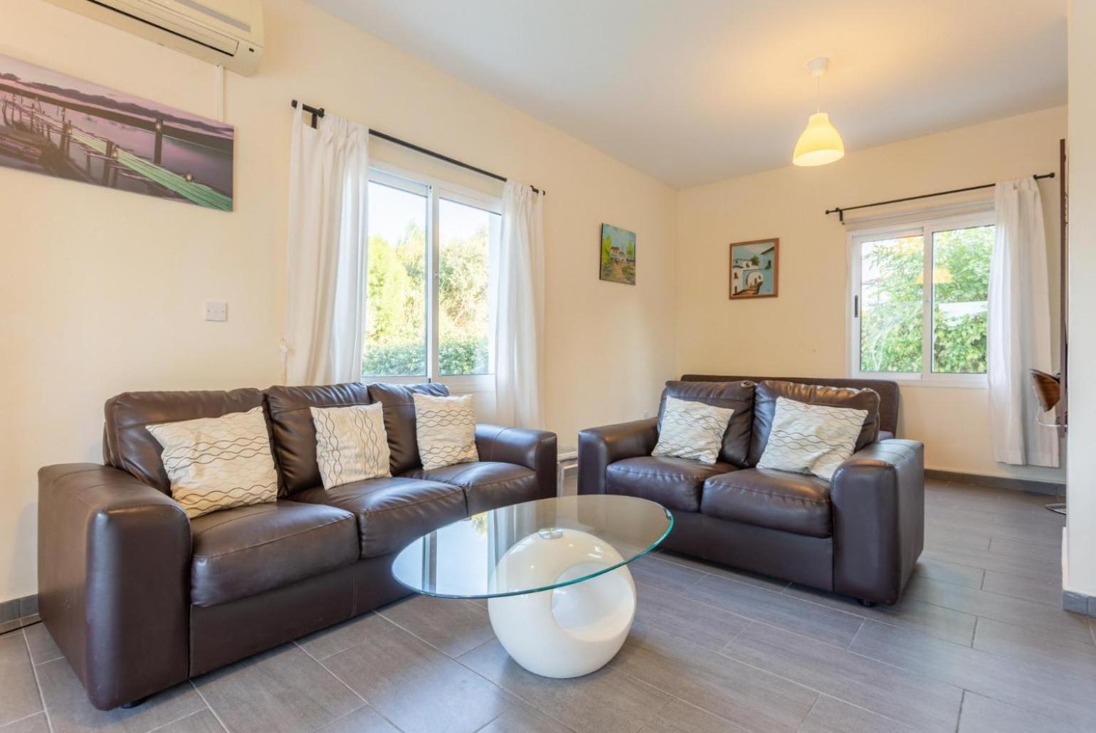 Sun Beach Villa Tria Polis ภายนอก รูปภาพ
